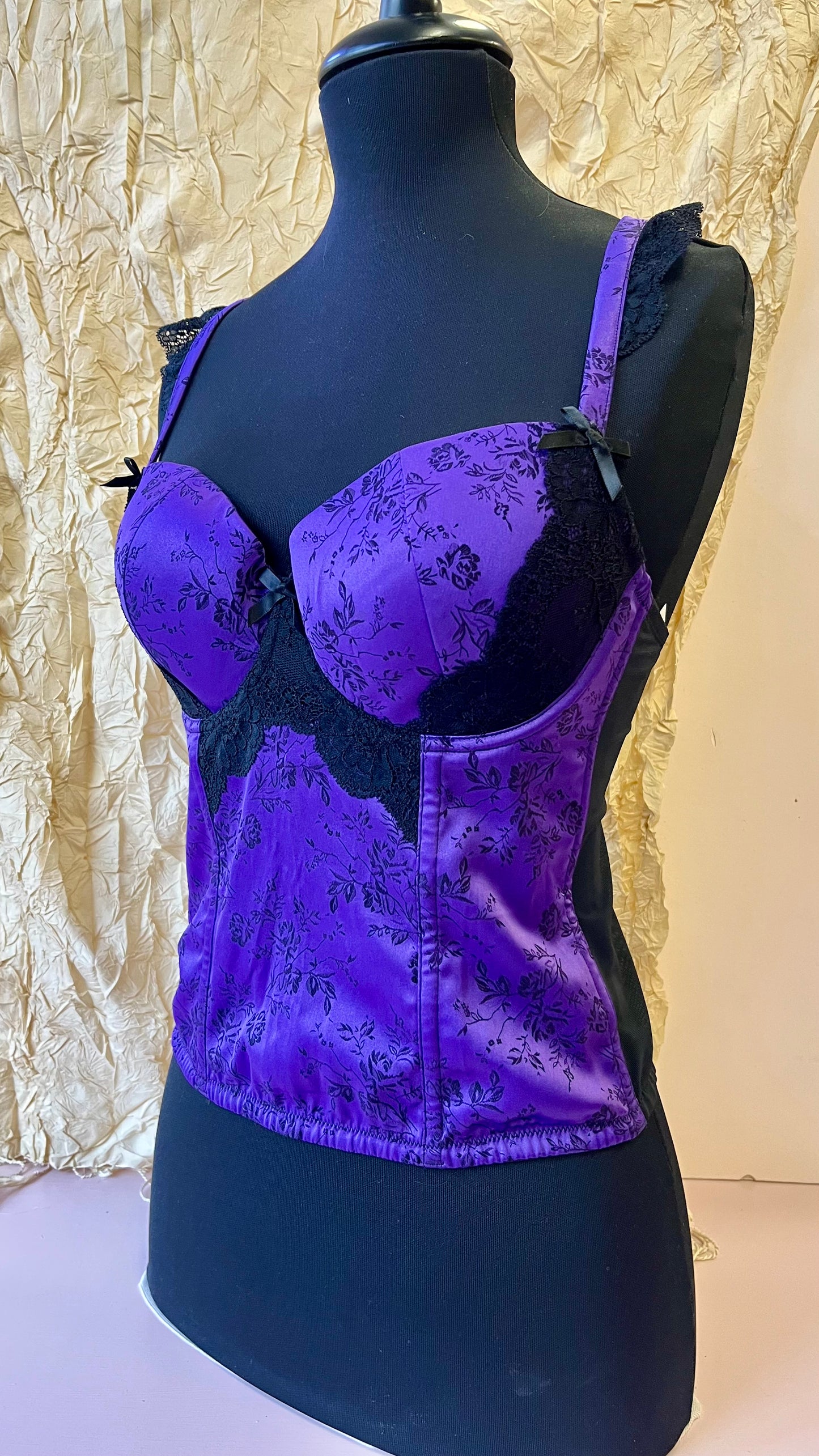 Corsetto con pizzo
