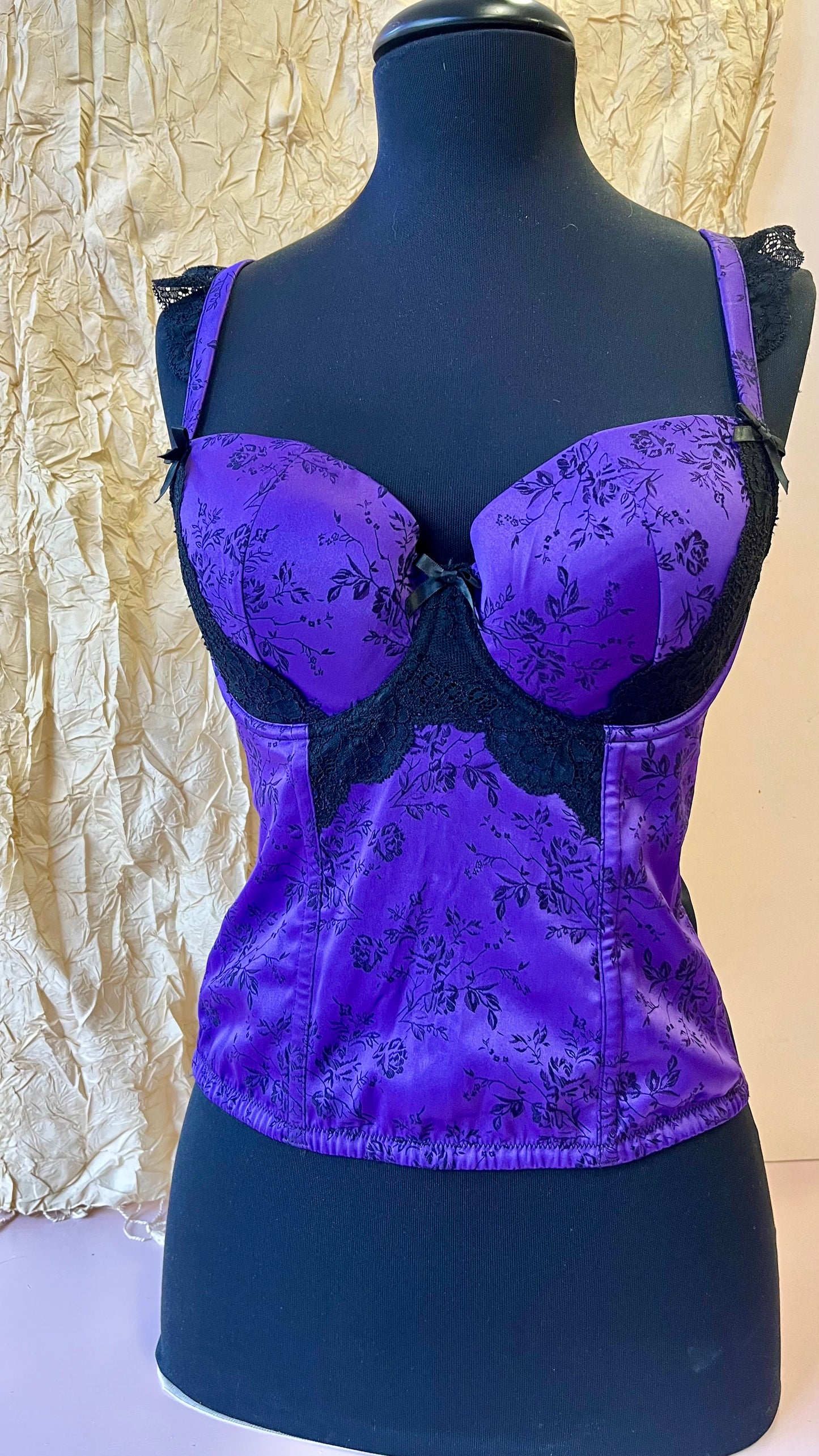 Corsetto con pizzo