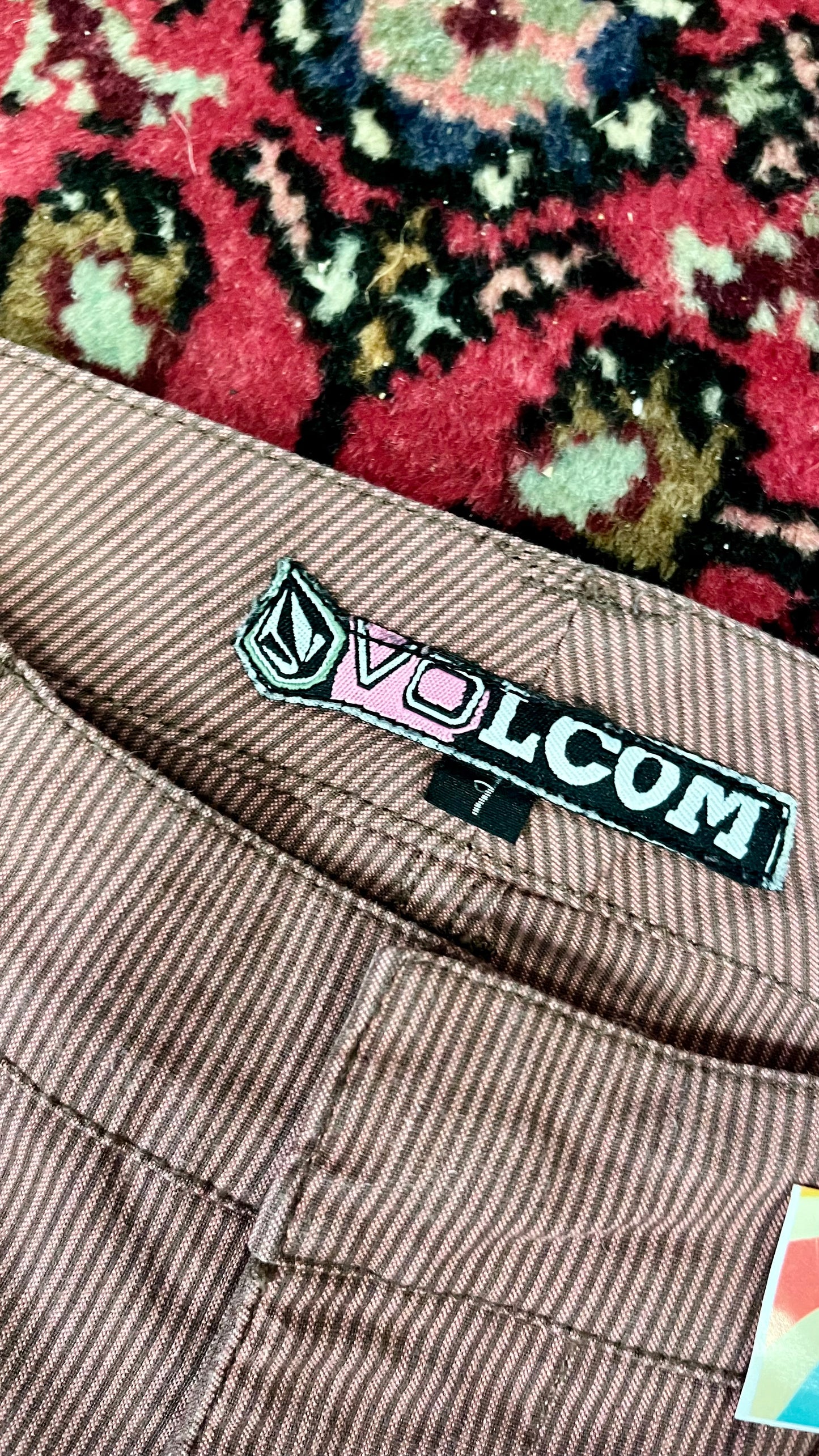 Pantaloni Volcom anni 2000