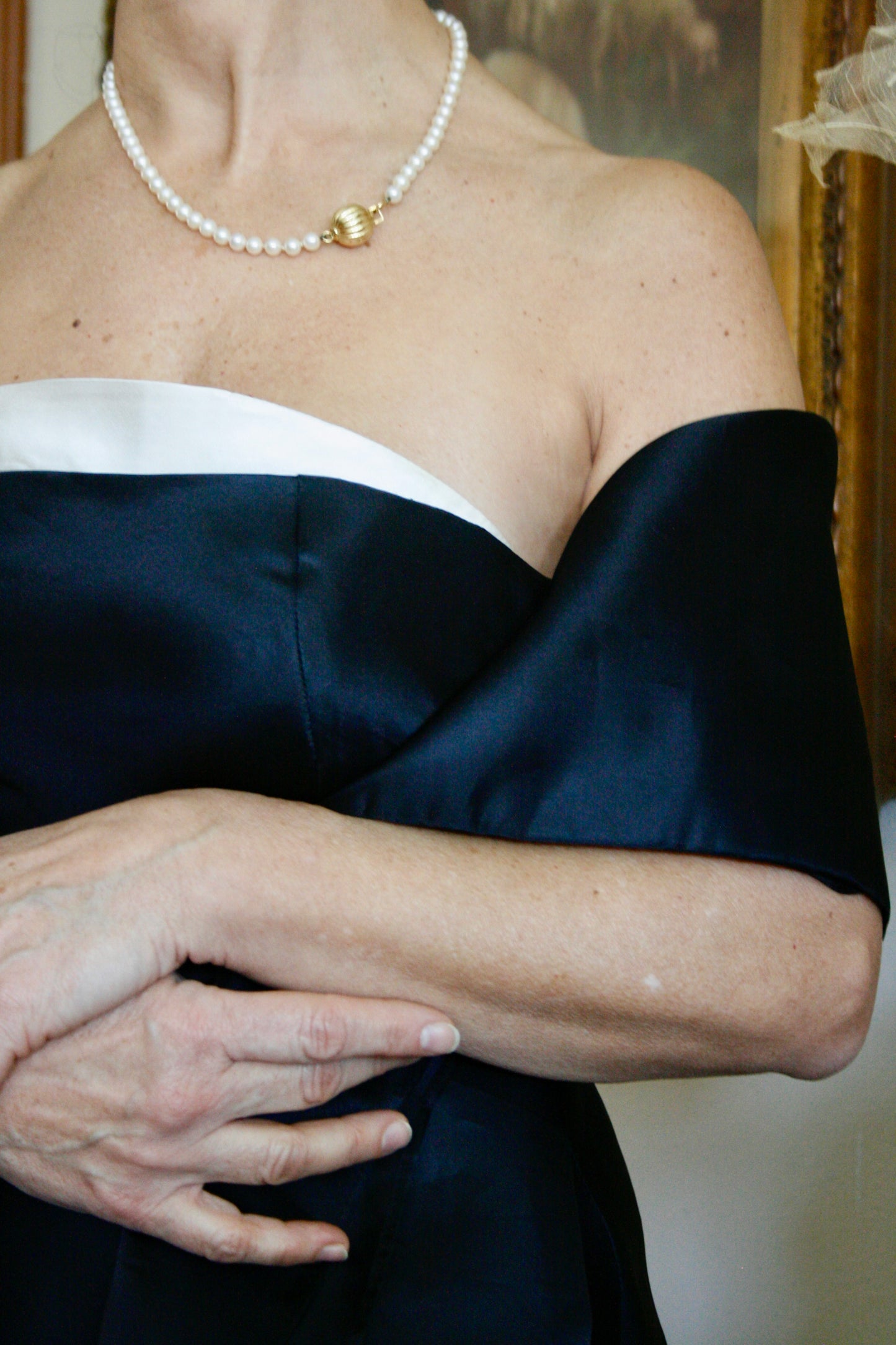 Abito da gala in taffetà di seta con stola