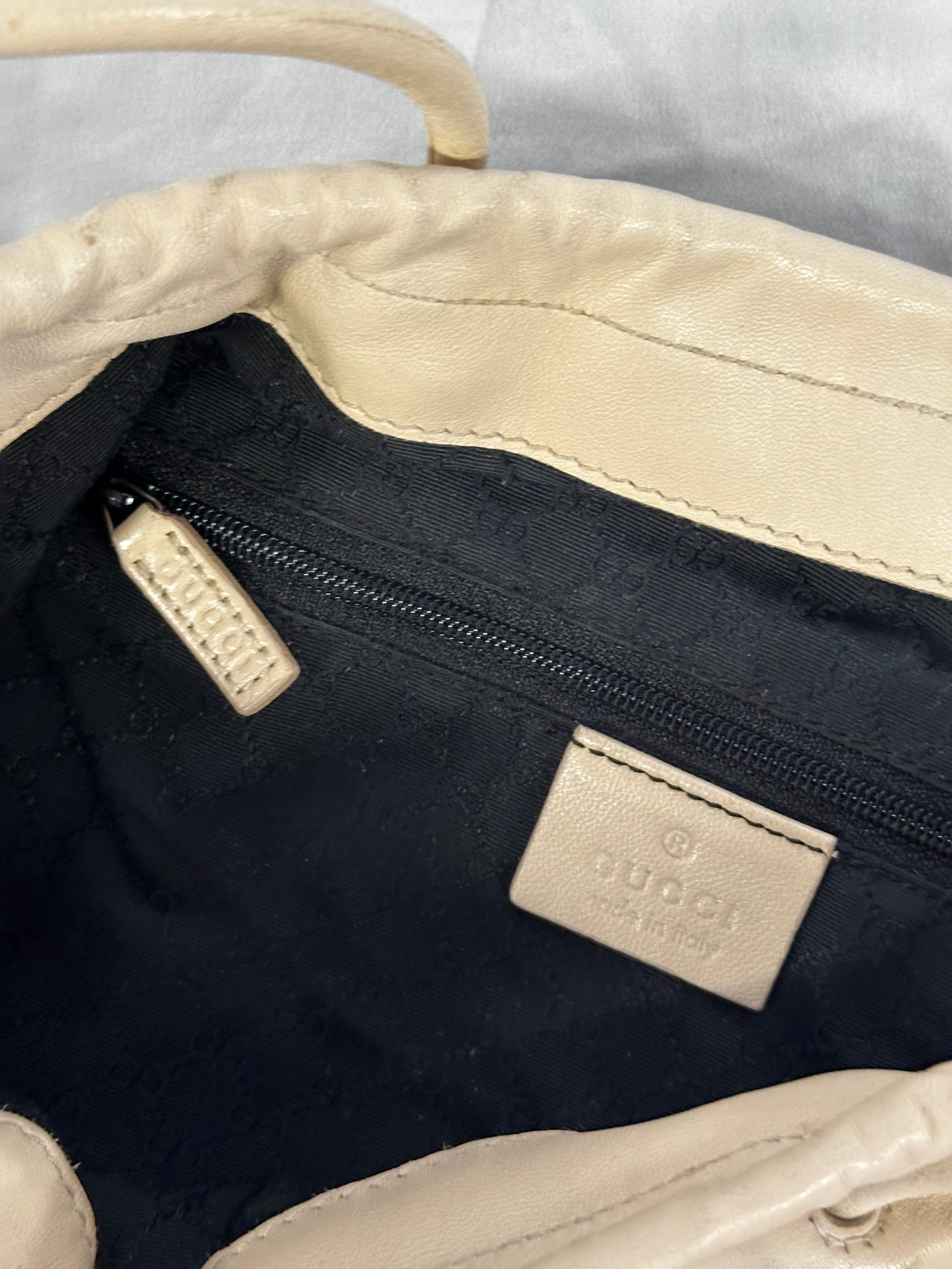 Gucci Drawstring Shoulder Bag Vintage