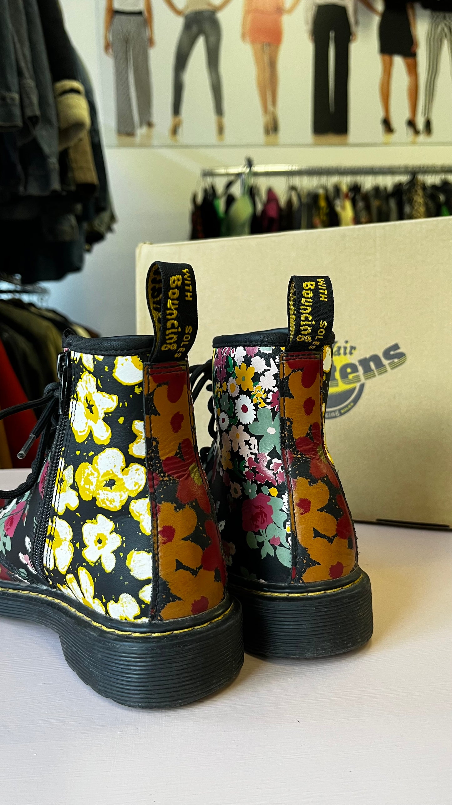 Dr. Martens fiorate