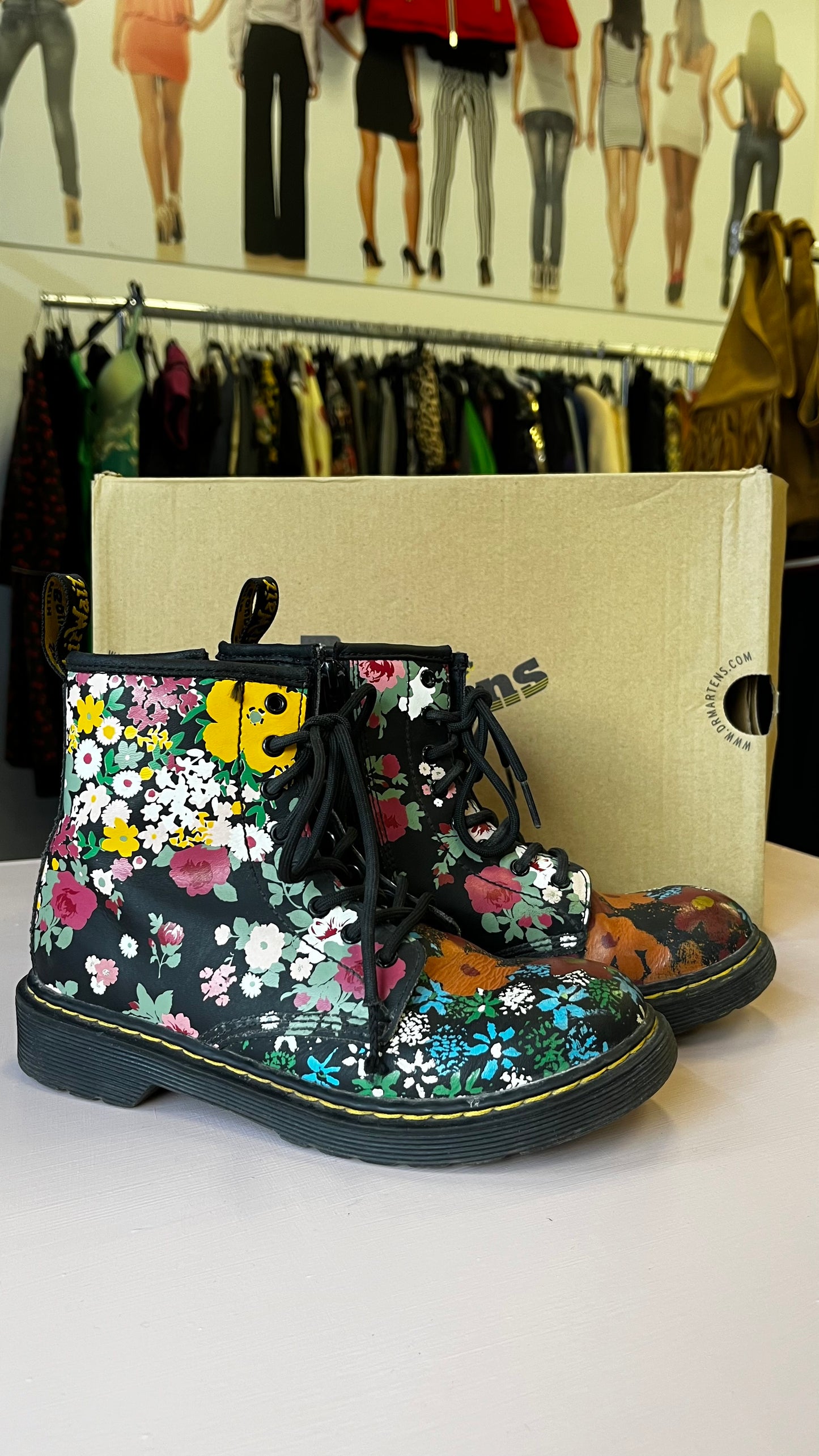 Dr. Martens fiorate