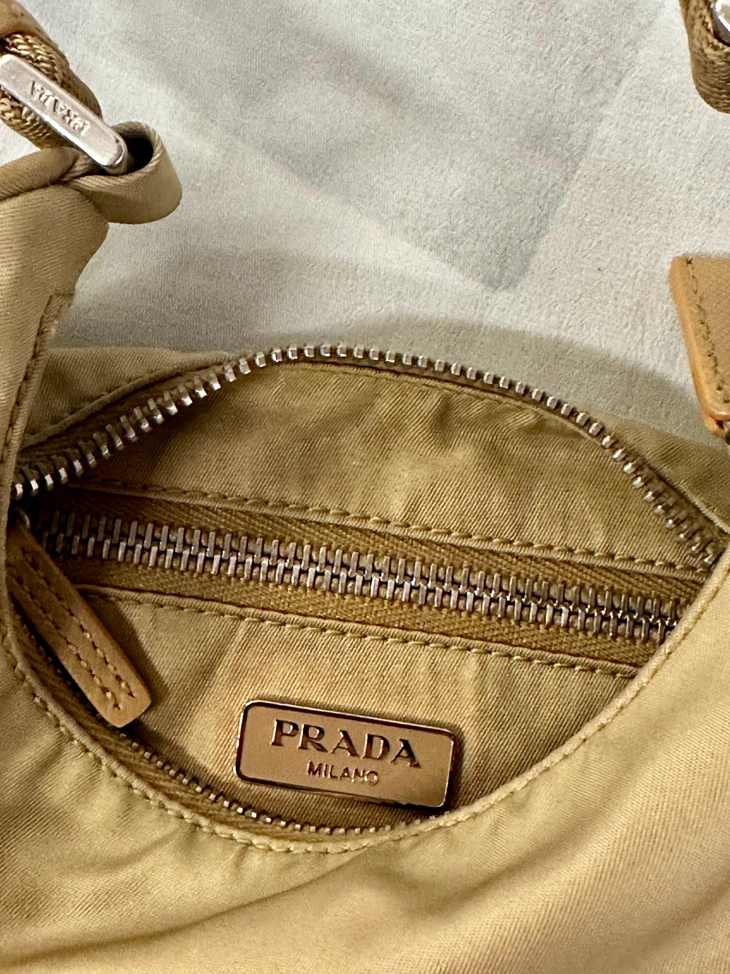 Borsa Prada Re-Edition vintage