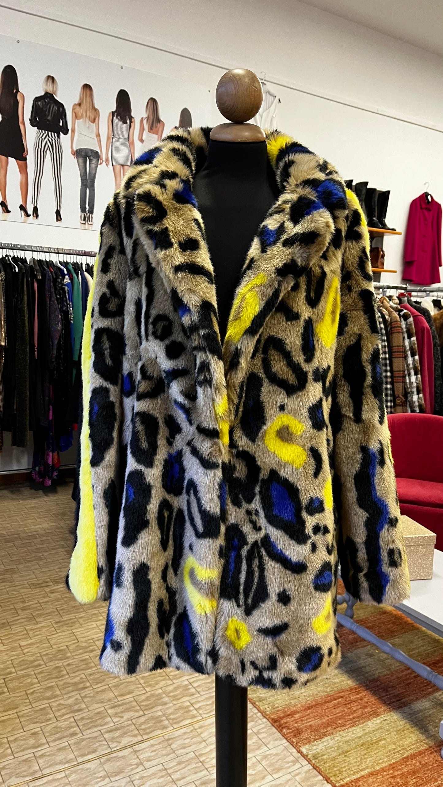 Cappotto in eco-pelliccia Urbancode