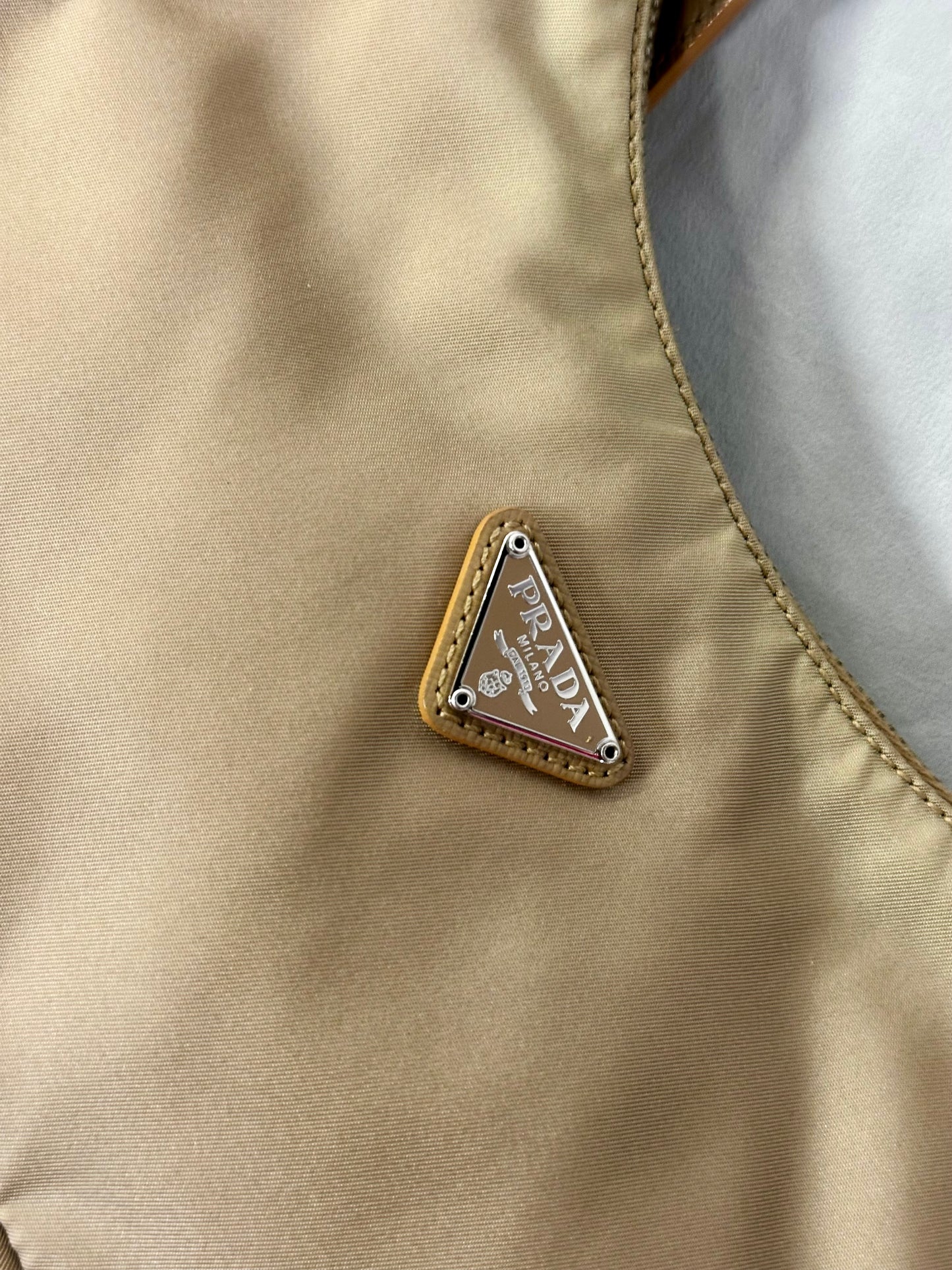 Borsa Prada Re-Edition vintage